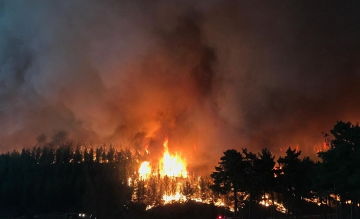 Kavaklıdere yangınında da köyler tahliye edilmeye başlandı