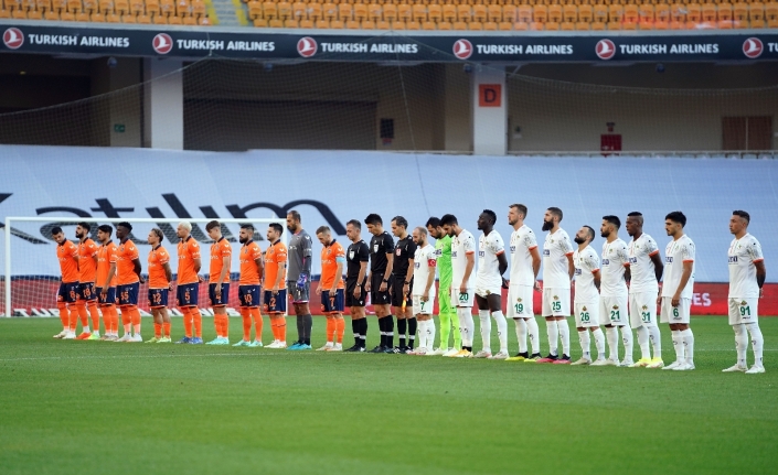 Süper Lig: Medipol Başakşehir: 0 - Aytemiz Alanyaspor: 1 (Maç devam ediyor)