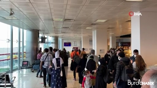 Anadolu Jet rötarları yolcuları mağdur ediyor