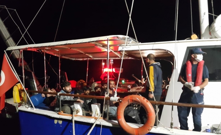 Çanakkale açıklarında 193 düzensiz göçmen yakalandı