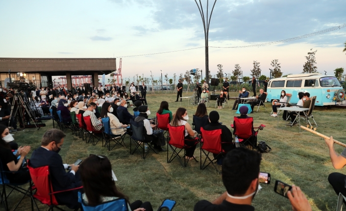 Cumhurbaşkanı Erdoğan, Mersin’de gençlerle bir araya geldi