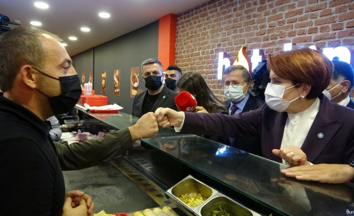 İYİ Parti Genel Başkanı Akşener, Ardahan’da esnafı ziyaret etti