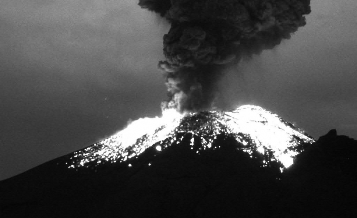 Popocatepetl Yanardağı’nda son 24 saatte 6 patlama oldu