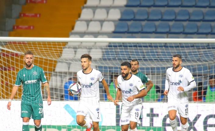 Süper Lig: Kasımpaşa: 1 - İH Konyaspor: 2 (İlk yarı)