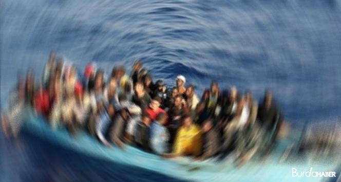 Yunanistan tarafından 3 göçmenin denize atıldığı iddia edildi