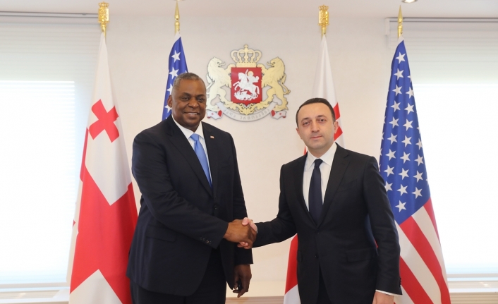 ABD Savunma Bakanı Austin, Gürcistan Başbakanı Garibaşvili ile bir araya geldi