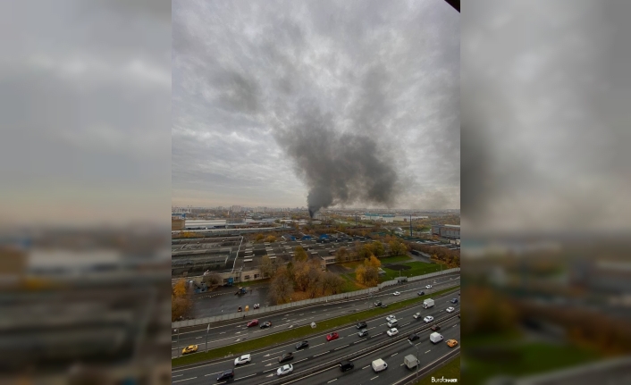 Rusya’da park halindeki 10 otomobil alev alev yandı
