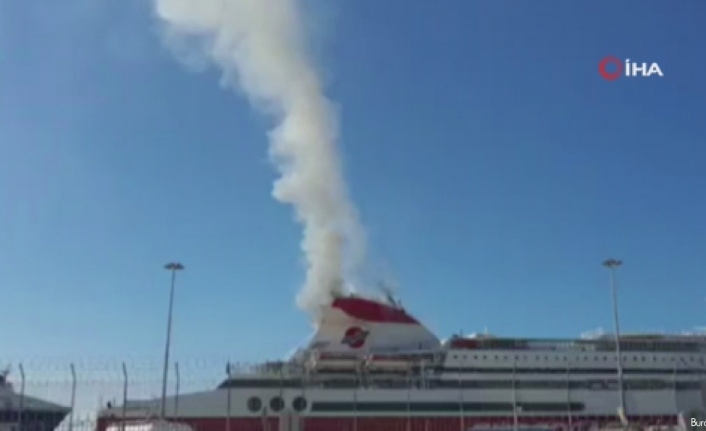 Yunanistan’da yolcu gemisinde yangın
