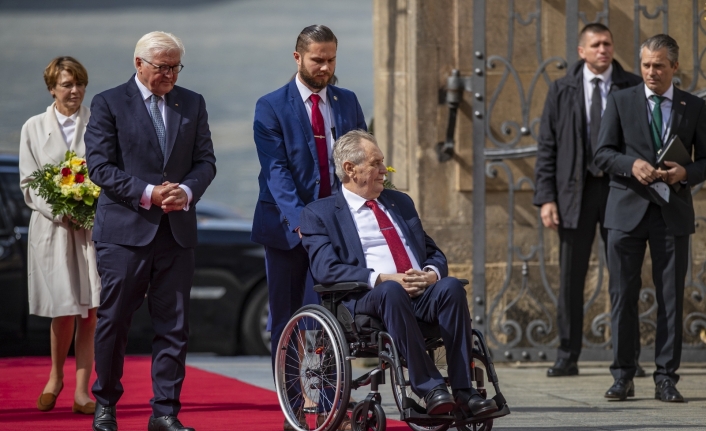 Covid-19’a yakalanan 77 yaşındaki Çekya Devlet Başkanı Zeman hastaneye kaldırıldı