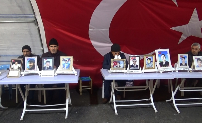 HDP’nin teröristlerin yakınlarını Meclis’e çıkarmasına evlat nöbetindeki ailelerden sert tepki
