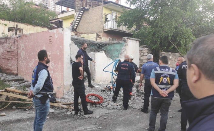 Malatya’da duvar çöktü: 1 ölü, 1 yaralı