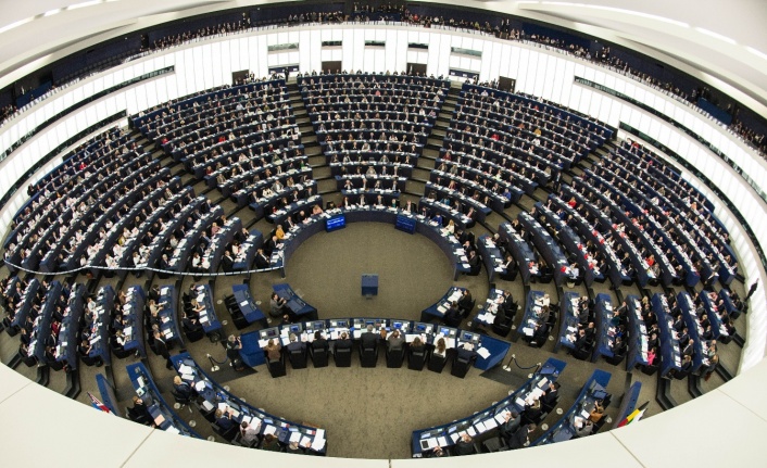 Avrupa Parlamentosu’ndan Ukrayna ve Moldova’ya AB aday statüsü verme çağrısı