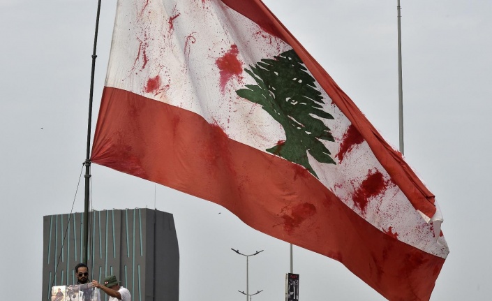 Beyrut Limanı’ndaki patlamanın 2’nci yılında hayatını kaybedenler anıldı