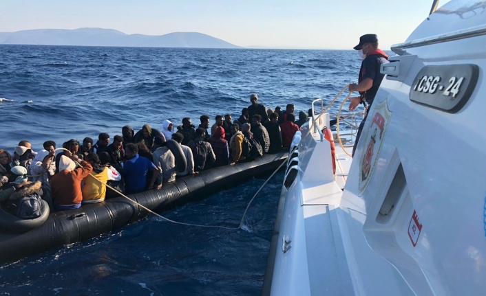 İzmir açıklarında 194 düzensiz göçmen kurtarıldı, 45 göçmen yakalandı