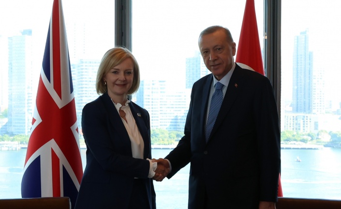 Cumhurbaşkanı Erdoğan, İngiltere Başbakanı Truss’ı kabul etti