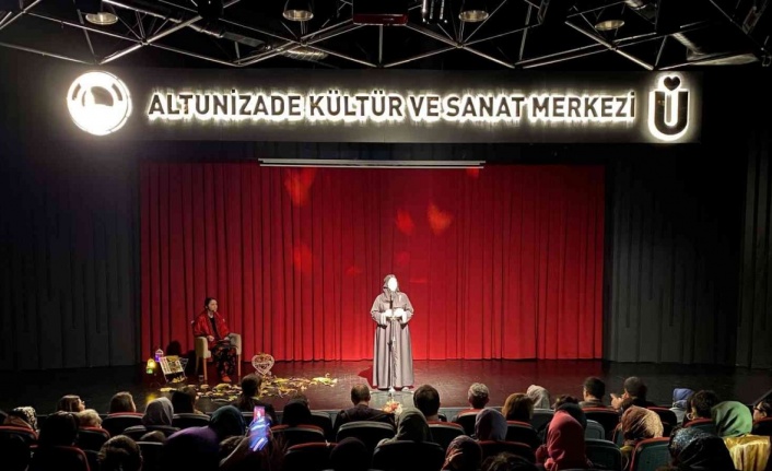 Üsküdar’da, şiddet mağduru kadınların yazdığı tiyatro oyunu ile  kadına şiddete dikkat çekildi
