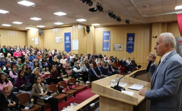 Akdeniz Belediyesi’nden ’Kadın Hakları Günü’ paneli