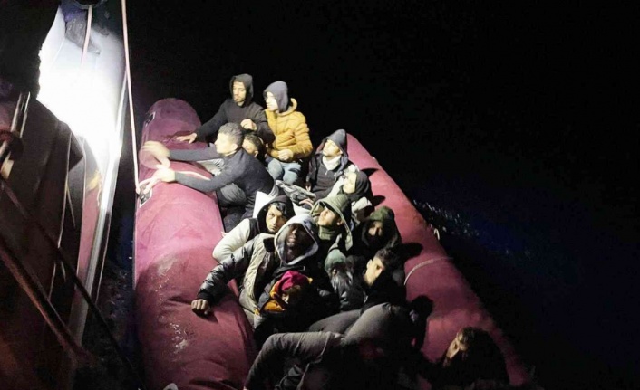 Datça’da 18 düzensiz göçmen kurtarıldı