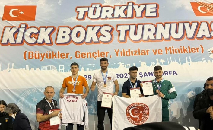 BAÜN’lü Sporculardan Türkiye Kick Boks Turnuvası’nda büyük başarı