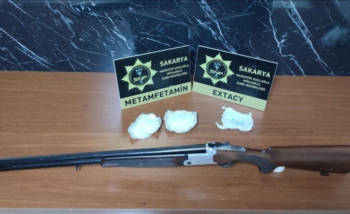 Sakarya’da uyuşturucu operasyonu: 4 tutuklama