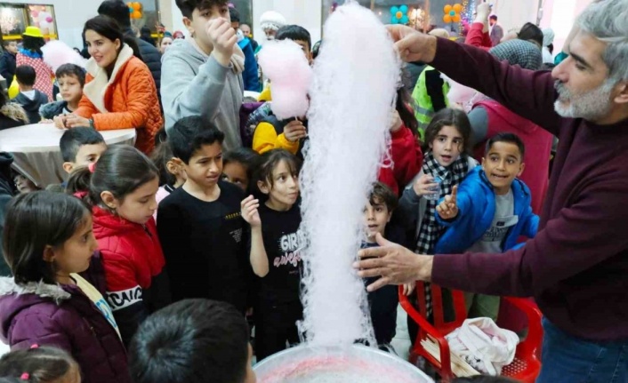 Mardin’de depremzede çocuklar Ramazan şenliğinde doyasıya eğlendi