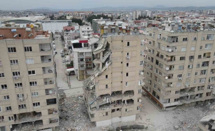 Osmaniye’de acil yıkım kararı bulunan 410 bina yıkıldı, 236’sının enkazı kaldırıldı