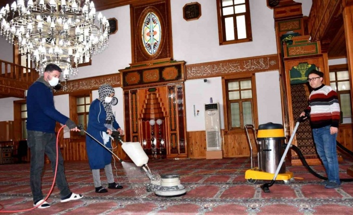 Ramazan Ayı öncesi camilerde temizlik seferberliği