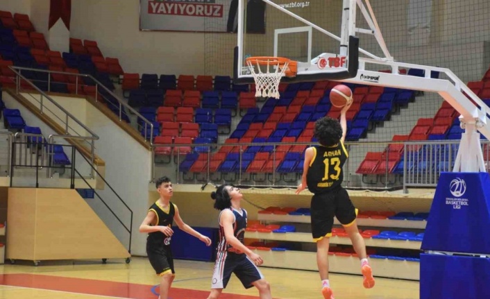 U16 Erkekler Basketbol Bölge Şampiyonası başladı
