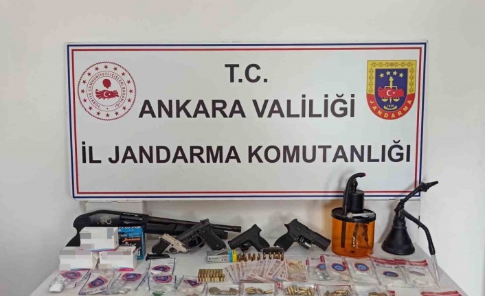 Ankara’da 14 adrese eş zamanlı operasyon: 12 gözaltı