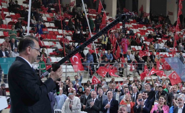 Cumhurbaşkanı Erdoğan: “Eskişehir pazar günü sandıkları patlatmaya hazır mı?”