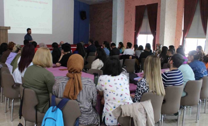 Iğdır’da sağlık personeline “Yenidoğan canlandırma eğitimi (NRP)”