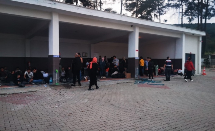 Marmaris’te Jandarma ekipleri 96 düzensiz göçmen yakaladı