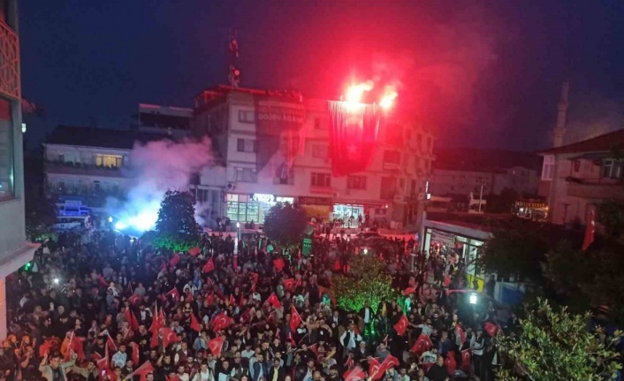 Yalova’da Cumhurbaşkanı Erdoğan’ın seçim zaferi kutlanıyor