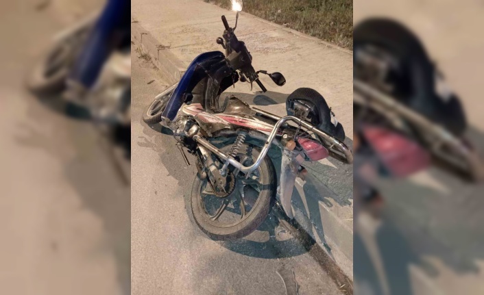 İpsala’da kaldırıma çarpan motosikletin sürücüsü yaralandı