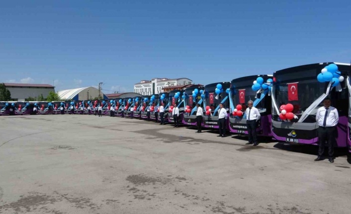 Van Büyükşehir Belediyesi tarafından alınan 27 otobüs hizmete başladı