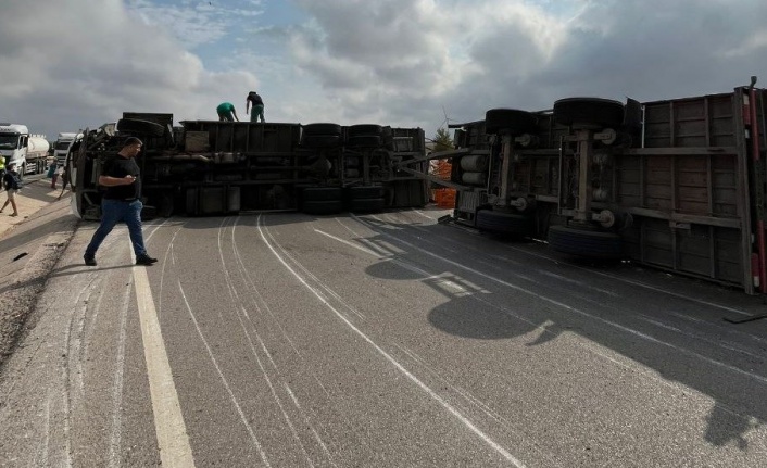 Bandırma-Çanakkale karayolunda trafik kazasında 3 kişi yaralandı
