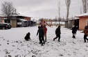 Erzincan’da ilçelere yağan karın keyfini çocuklar...