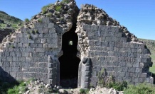 Kars’ta defineciler kilise de kazılmadık yer bırakmadı