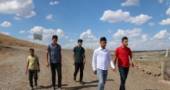 PKK'nın yetim bıraktığı çocuklar Babalar Günü hüznünü yaşıyor