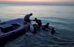 9 kişinin bindiği tekne alabora oldu, denizde can pazarı yaşandı