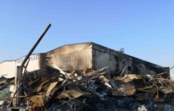 Mersin’deki plastik fabrikasında çıkan yangında hasarın boyutu gün ağarınca ortaya çıktı