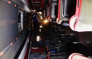 Bursa çevre yolunda feci kaza 16 yaralı 1 ölü