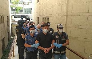 Bursa’da FETÖ operasyonunda 8 tutuklama