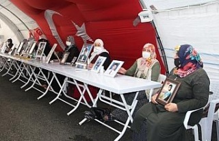 HDP önündeki ailelerin evlat nöbeti 332’nci günde
