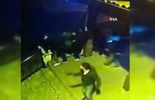 İstanbul’da cami avlusunda dehşet anları kamerada