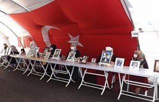HDP önündeki ailelerin evlat nöbeti 337’nci gününde