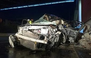 İzmir’de feci kaza: 1’i ağır, 3 yaralı