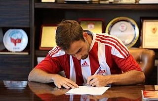 Jorge Felix Sivasspor’a imzayı attı