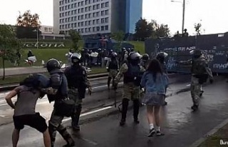 Belarus’ta protestoculara polis müdahalesi