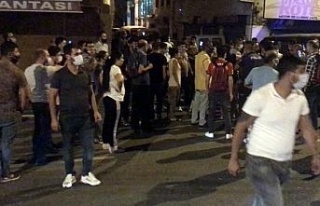 Beyoğlu’nda pazarcılar eylem yaparak yol kapattı